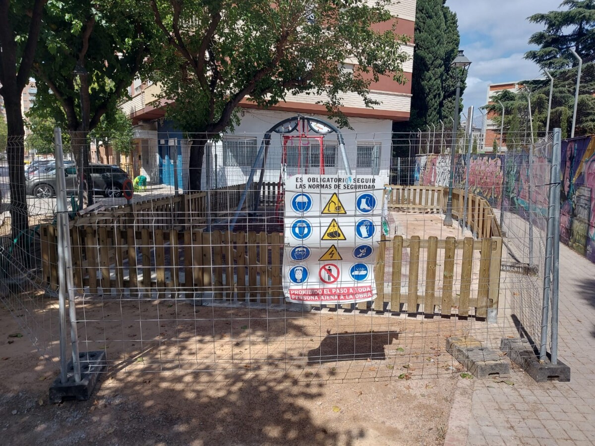 Zona jocs infantils Pare Muedra